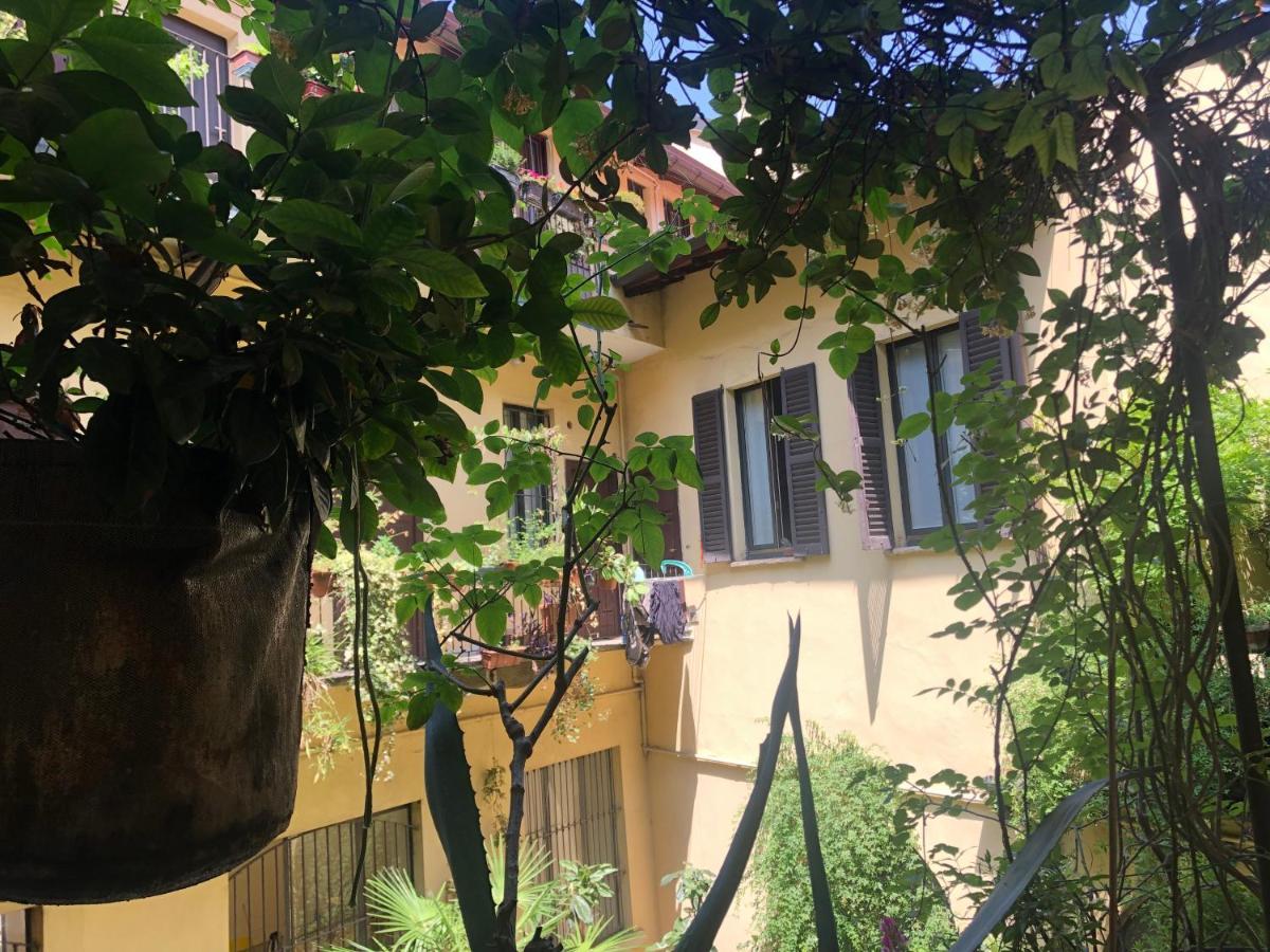 Il Tetto Fiorito Dell'Isola Apartment Milan Luaran gambar