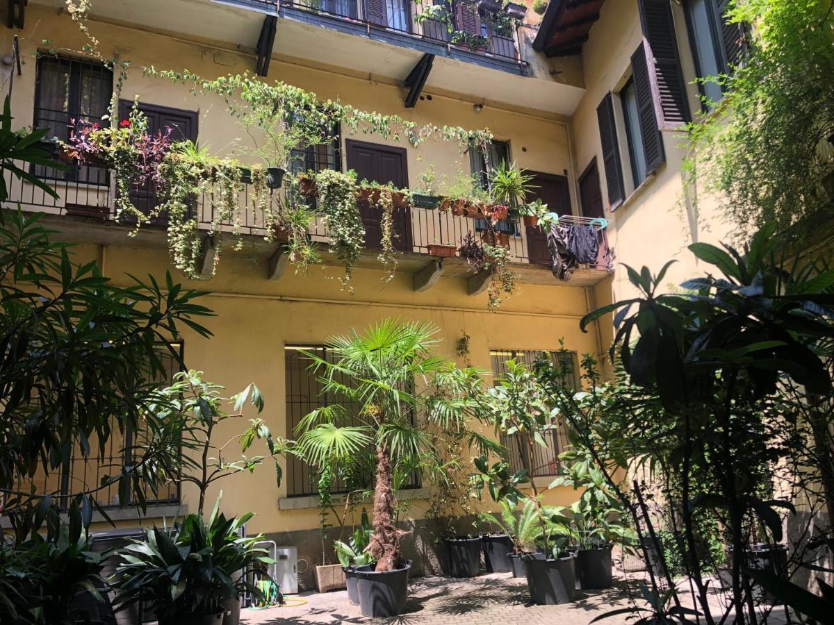 Il Tetto Fiorito Dell'Isola Apartment Milan Luaran gambar